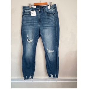 Judy Blue straight Leg Chewed Hem Distressed Jeans Women's Size 18W BNWT